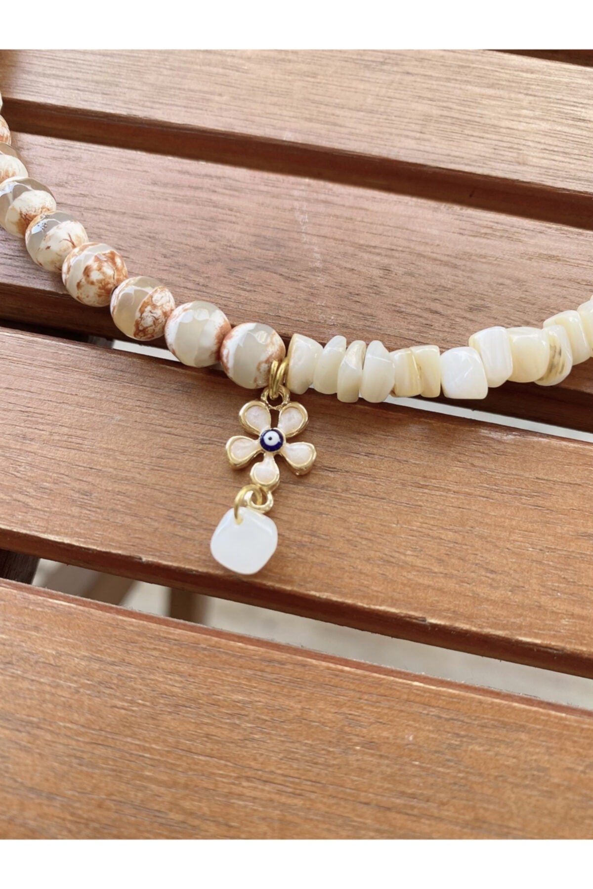 Κολιέ από φυσικές πέτρες αχάτη και φίλντισι