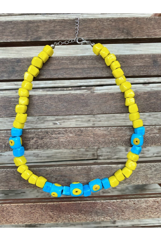 Κολιέ με γυάλινο μάτι στο πλάι