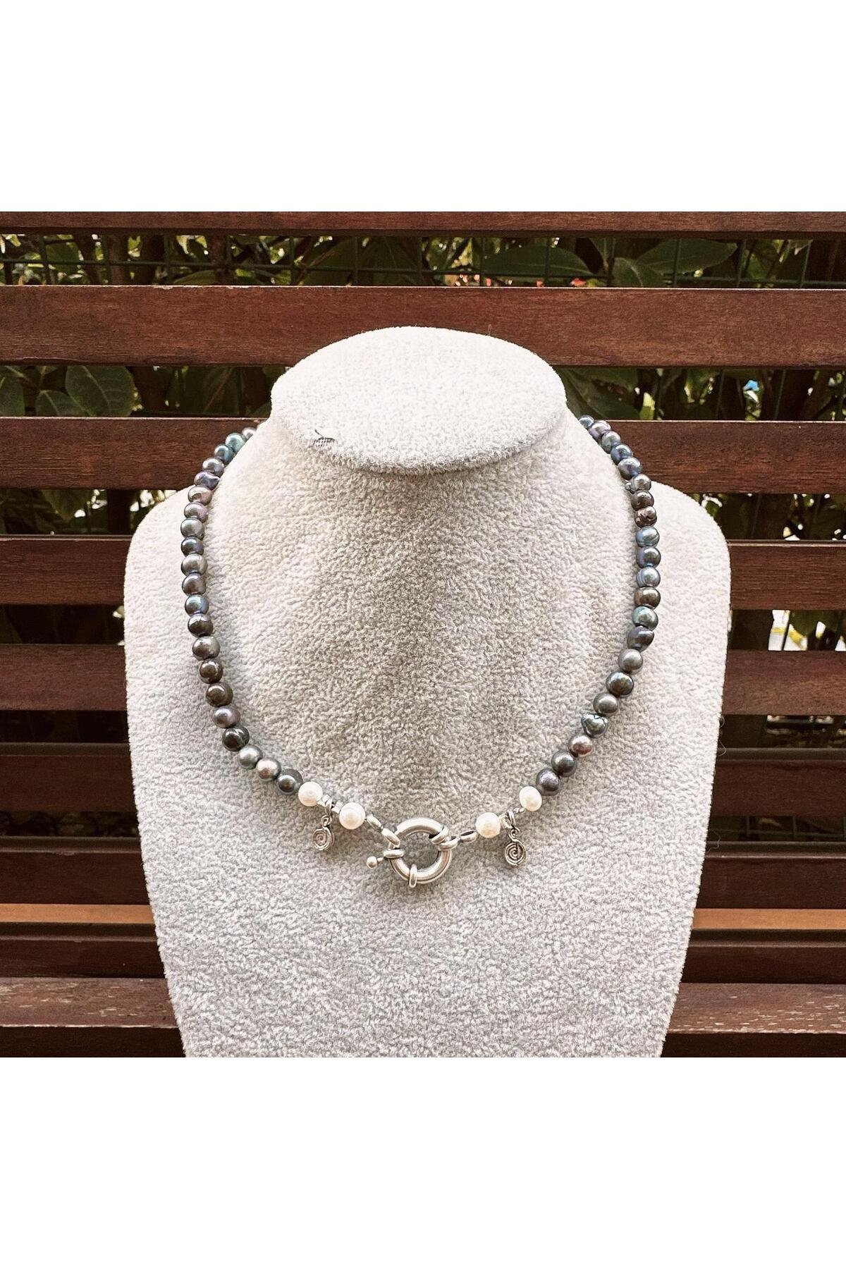 Black Pearl Necklace