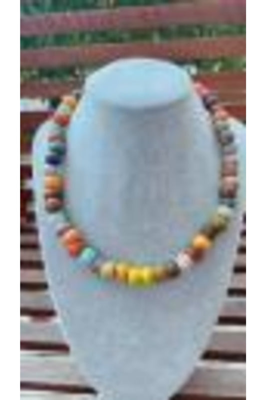 Κολιέ με μαρμάρινες χάντρες από γυαλί